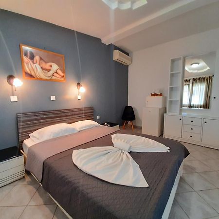 Paraga Rooms Пефкарі Номер фото