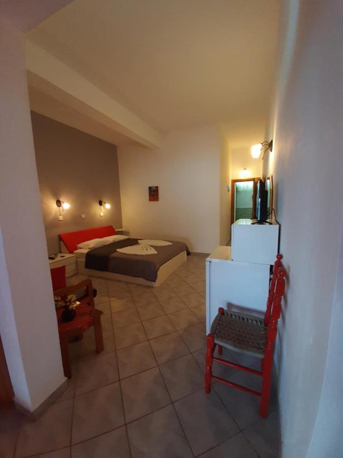 Paraga Rooms Пефкарі Екстер'єр фото