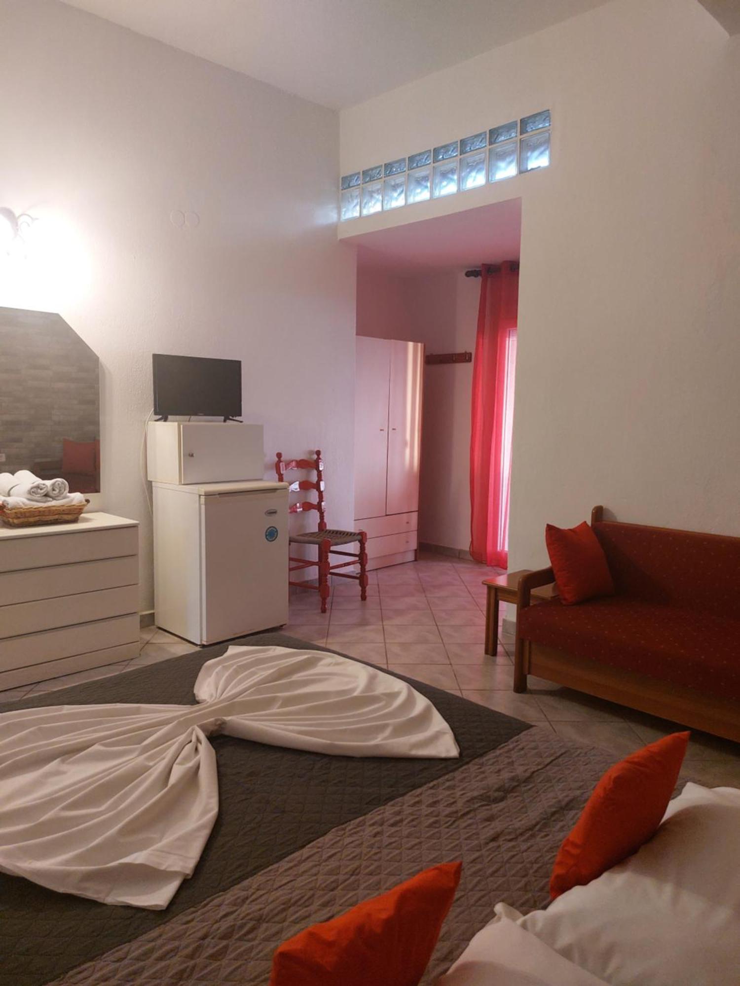 Paraga Rooms Пефкарі Номер фото