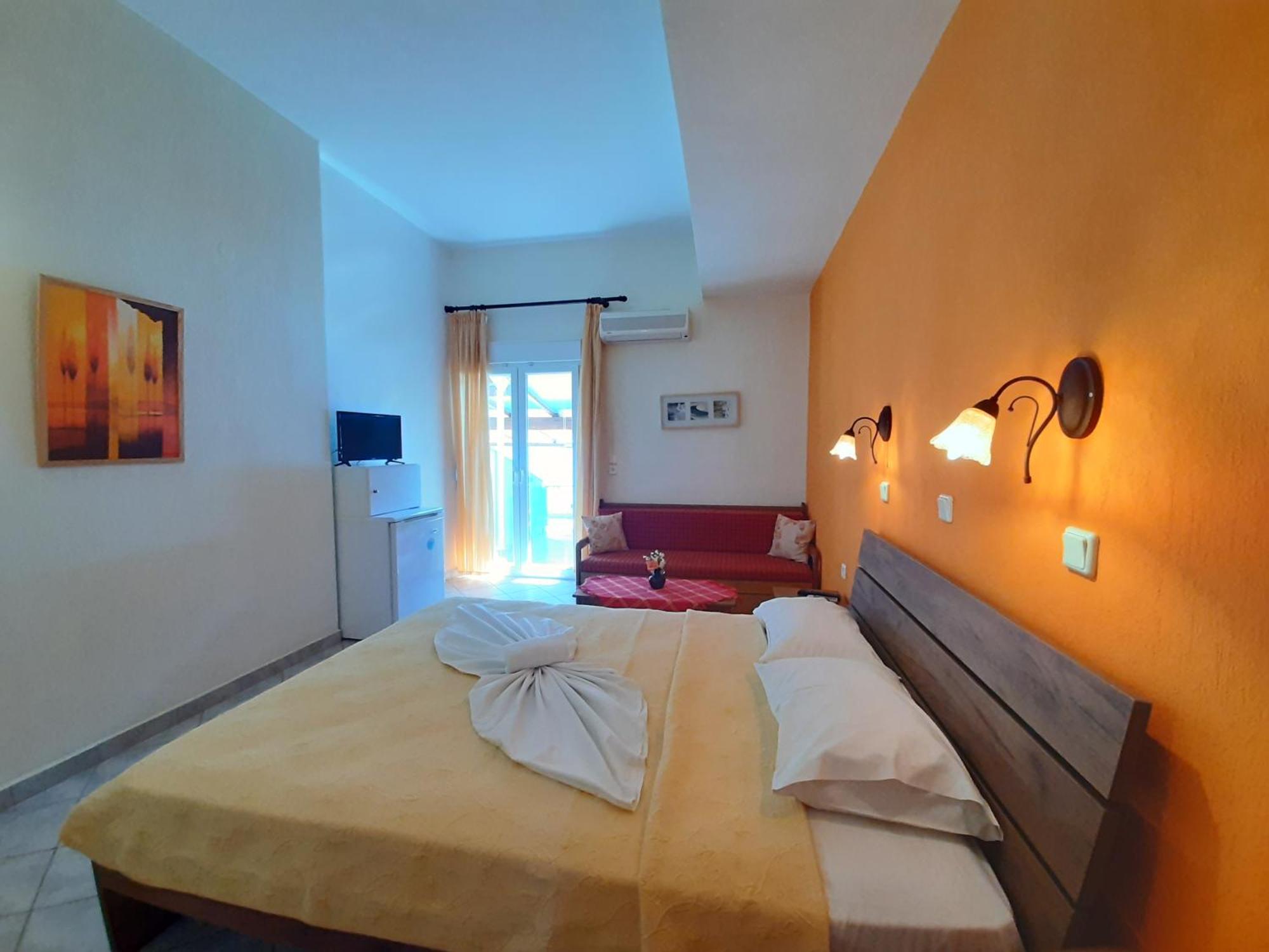 Paraga Rooms Пефкарі Номер фото